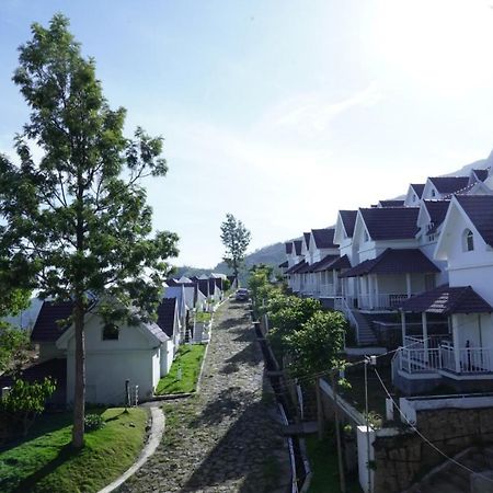 Mirth Hotels And Resorts Kanthalloor Exterior photo